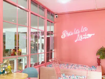 Shalala Cafe' X Studio (ชาลาล่า คาเฟ่)