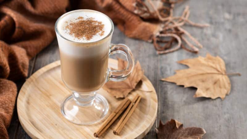 maple latte with cinnamon glass mug